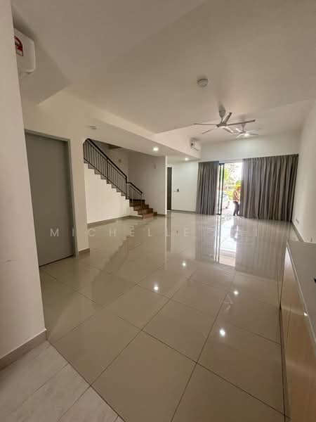 2-storey Terraced House for Sale in Kota Kemuning (Shah Alam) - Michelle Lai - Living Room - PropertyGuru.com.my