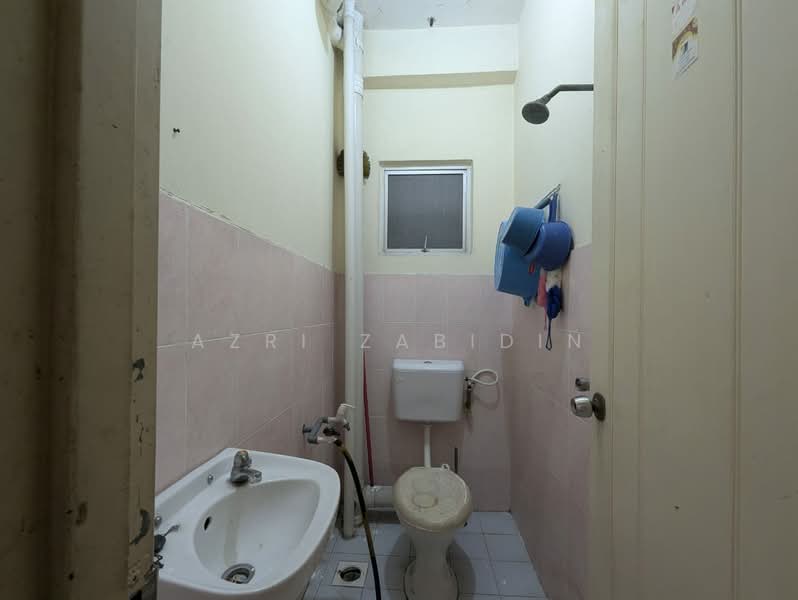 Pangsapuri untuk Dijual di Amazing Heights - Azri Zabidin - Bathroom - PropertyGuru.com.my