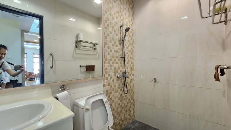 Semi-Detached House for Sale in Desa Parkcity (Kuala Lumpur) - KF Kuan - Bathroom - PropertyGuru.com.my