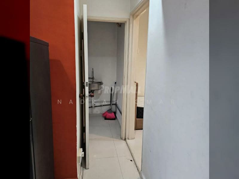 Rumah Teres 2 Tingkat untuk Dijual di Medan Damansara (Damansara Heights) - Nadrah Omar - Corridor - PropertyGuru.com.my