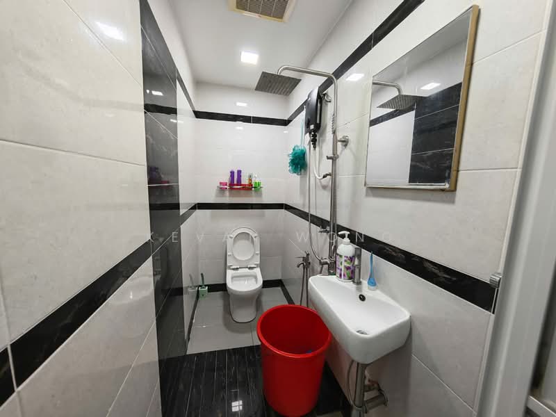 Rumah Teres 2 Tingkat untuk Dijual di Batu Caves (Selangor) - Kevan Wong - Bathroom - PropertyGuru.com.my