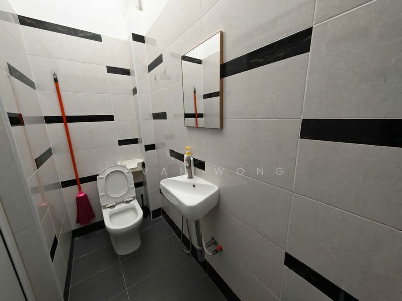 Rumah Teres 2 Tingkat untuk Dijual di Batu Caves (Selangor) - Kevan Wong - Bathroom - PropertyGuru.com.my