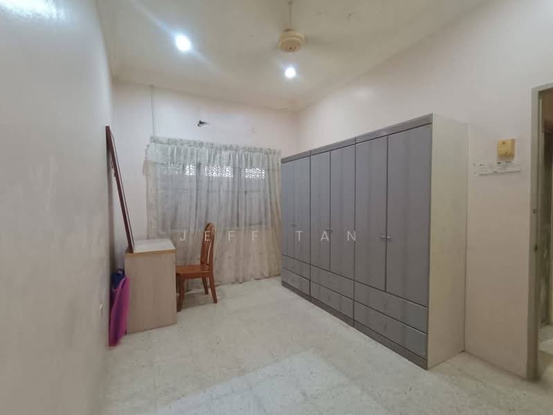 Cluster House for Sale in Ipoh Garden (Ipoh) - Jeff Tan - Bedroom - PropertyGuru.com.my