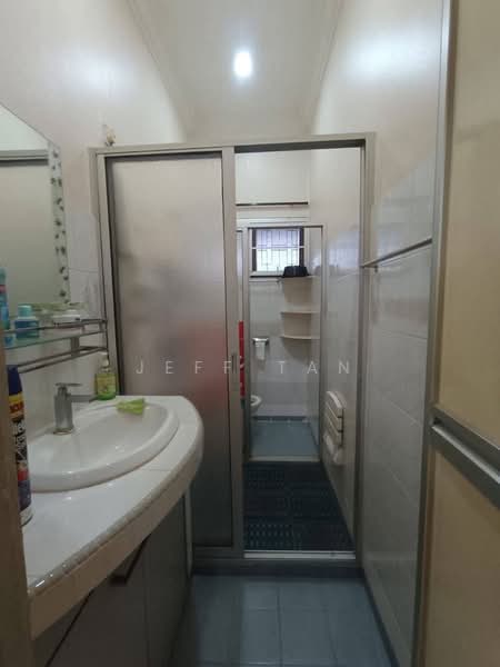 Cluster House for Sale in Ipoh Garden (Ipoh) - Jeff Tan - Bathroom - PropertyGuru.com.my