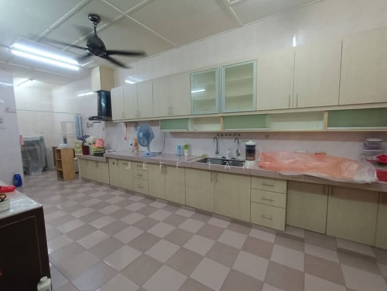 Cluster House for Sale in Ipoh Garden (Ipoh) - Jeff Tan - Kitchen - PropertyGuru.com.my