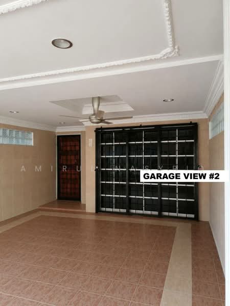 Rumah Teres untuk Dijual di Batu Caves (Selangor) - Amirul Nasyriq - Car Park - PropertyGuru.com.my