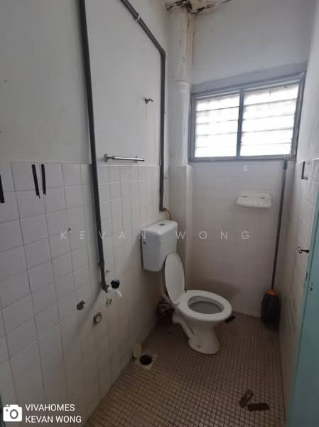 Rumah Teres 2 Tingkat untuk Dijual di Batu Caves (Selangor) - Kevan Wong - Bathroom - PropertyGuru.com.my