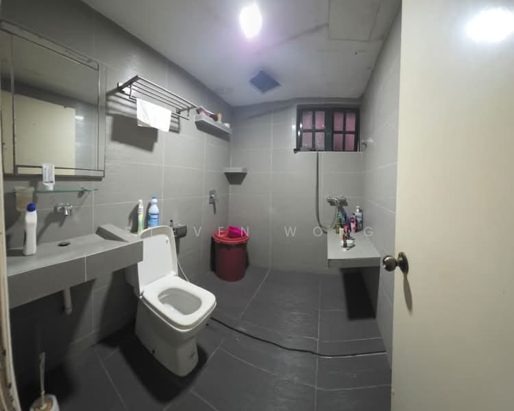 Townhouse for Sale in KL City Centre (Kuala Lumpur) - Steven Wong - Bathroom - PropertyGuru.com.my