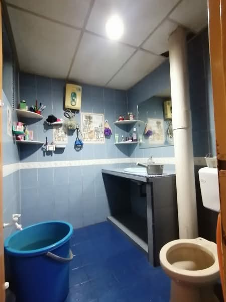 Pangsapuri untuk Dijual di Taman Tun Teja - Tris Jong - Bathroom - PropertyGuru.com.my
