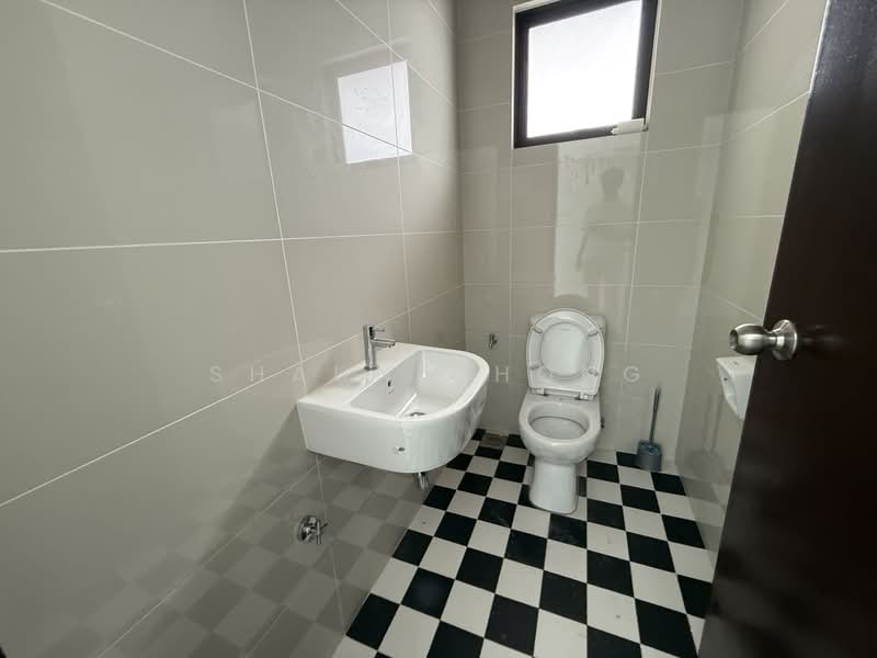 Office for Rent in Beranang (Selangor) - Shaun Chong - Bathroom - PropertyGuru.com.my