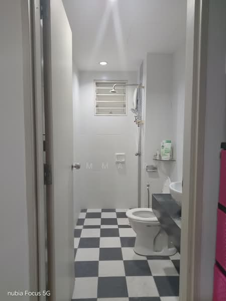 Rumah Teres untuk Disewa di Sentul (Selangor) - Emma R - Bathroom - PropertyGuru.com.my