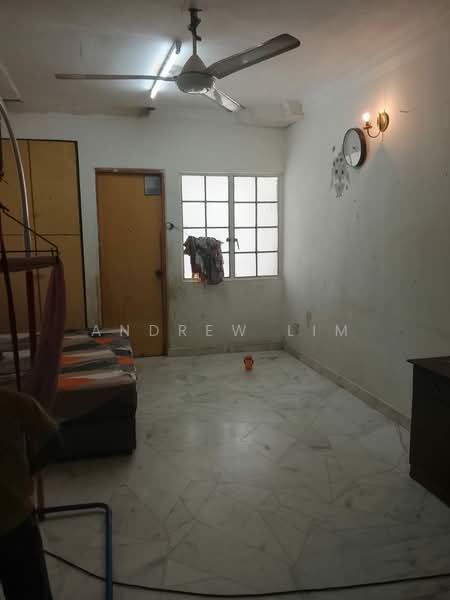 3-storey Terraced House for Sale in Taman Muda (Ampang) - andrew lim - Living Room - PropertyGuru.com.my
