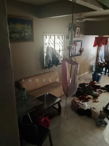 3-storey Terraced House for Sale in Taman Muda (Ampang) - andrew lim - Living Room - PropertyGuru.com.my