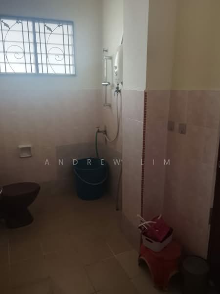 Rumah Teres untuk Dijual di Ampang Jaya (Ampang) - andrew lim - Bathroom - PropertyGuru.com.my