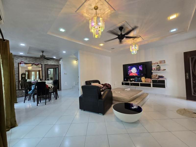 2.5-storey Terraced House for Sale in Klang (Selangor) - Alex Lee - Living Room - PropertyGuru.com.my