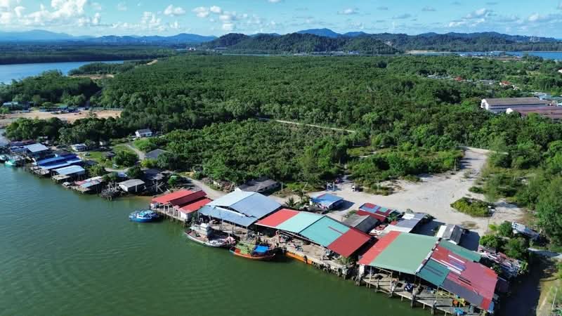 Commercial Land for Sale in Kemaman (Terengganu) - Nik Hazizullah - PropertyGuru.com.my