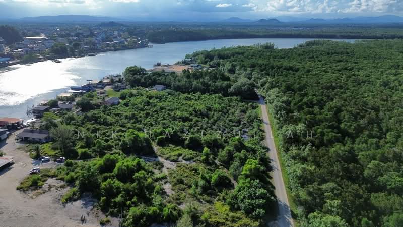 Commercial Land for Sale in Kemaman (Terengganu) - Nik Hazizullah - PropertyGuru.com.my