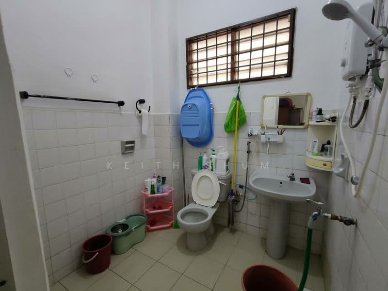 Rumah Teres 2 Tingkat untuk Dijual di Taman Sri Skudai (Skudai) - Keith Shum - Bathroom - PropertyGuru.com.my