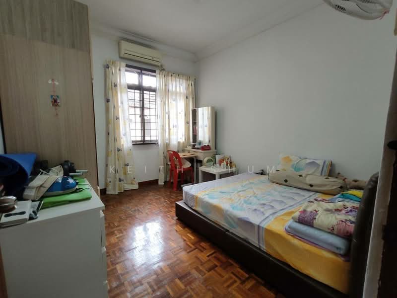 Rumah Teres 2 Tingkat untuk Dijual di Taman Sri Skudai (Skudai) - Keith Shum - Bedroom - PropertyGuru.com.my