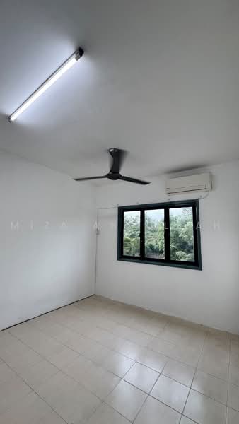 Apartment for Rent at Enggang Apartment - Miza Abdullah - PropertyGuru.com.my