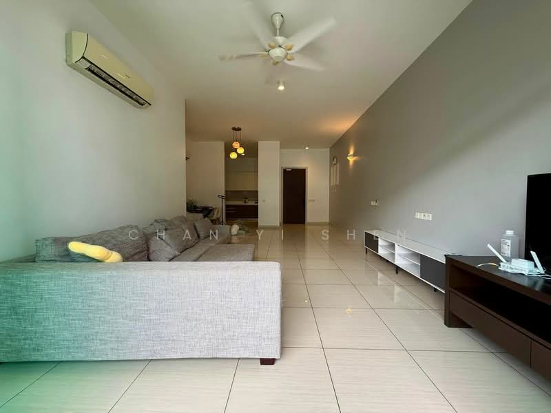 Kondominium untuk Dijual di The LIGHT COLLECTION II - Chan Yi Shen - Living Room - PropertyGuru.com.my