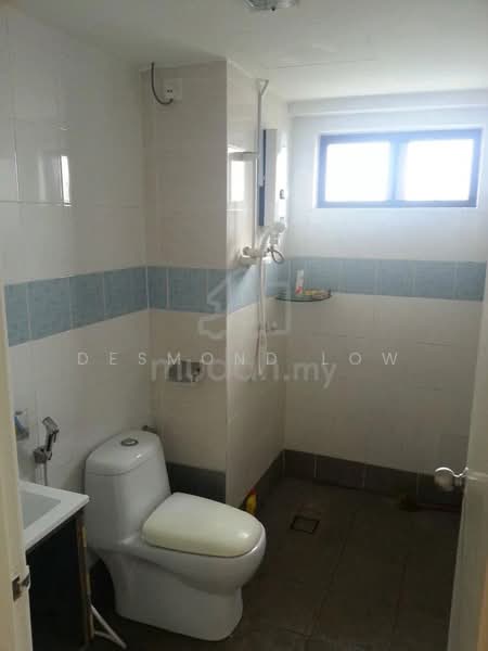 Pangsapuri untuk Disewa di Anjung Hijau (Greenfields) - Desmond Low - Bathroom - PropertyGuru.com.my