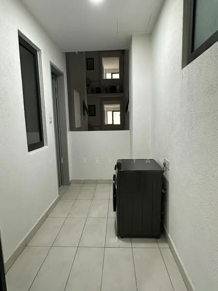 Kondominium untuk Disewa di Picasso Residence - Li Yee Yap - Corridor - PropertyGuru.com.my