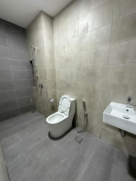 Kondominium untuk Disewa di Picasso Residence - Li Yee Yap - Bathroom - PropertyGuru.com.my