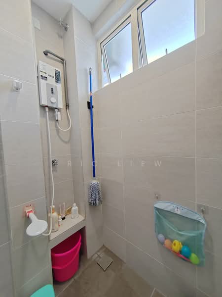 2-storey Terraced House for Sale in Taman Semanja (Kajang) - Eric Liew - Bathroom - PropertyGuru.com.my