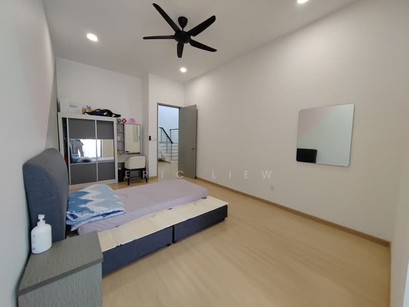 2-storey Terraced House for Sale in Taman Semanja (Kajang) - Eric Liew - Bedroom - PropertyGuru.com.my
