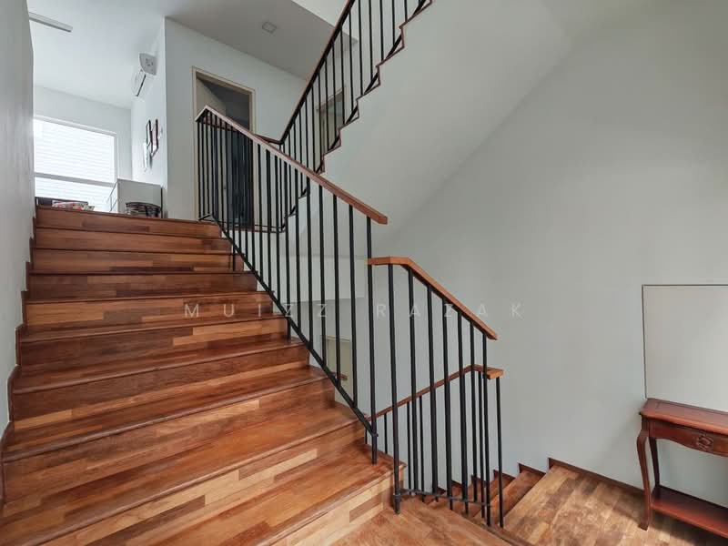 Bungalow House for Sale in Lakefront Villa (Cyberjaya) - Muizz Razak - PropertyGuru.com.my
