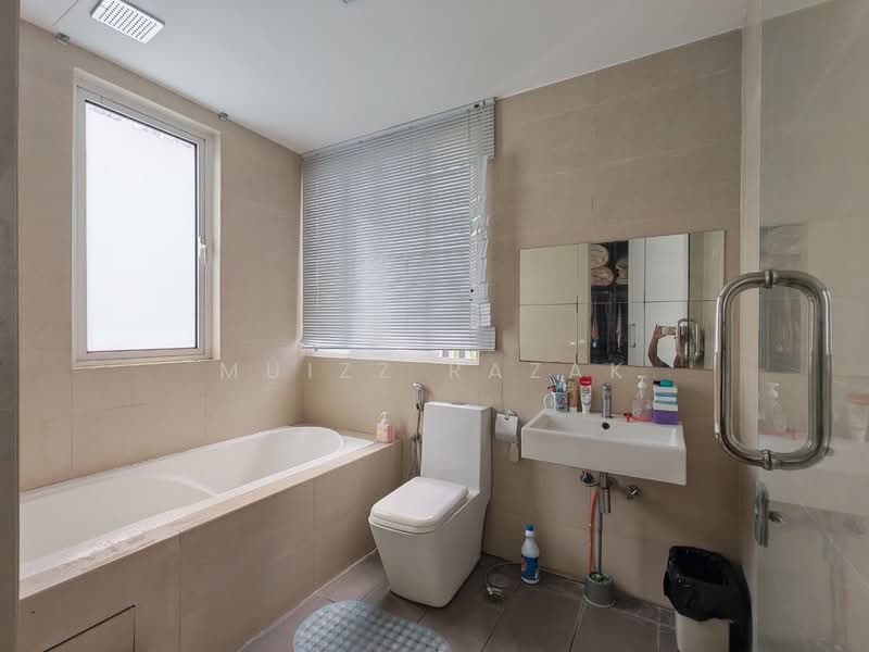Bungalow House for Sale in Lakefront Villa (Cyberjaya) - Muizz Razak - PropertyGuru.com.my