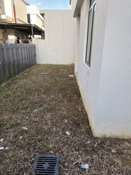 Rumah Berkembar untuk Dijual di Bandar Bestari (Klang) - John Teo - back 10 feet land - PropertyGuru.com.my