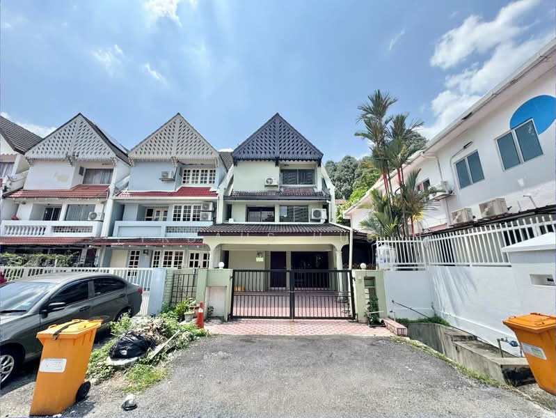 2.5-storey Terraced House for Sale in Taman Gasing Indah (Pantai) - Firdaus Husin - Exterior - PropertyGuru.com.my