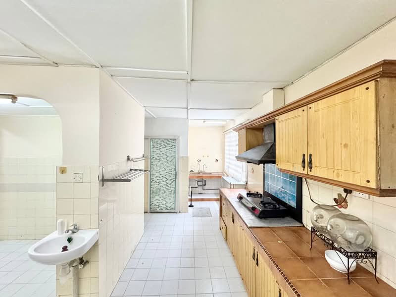 2.5-storey Terraced House for Sale in Taman Gasing Indah (Pantai) - Firdaus Husin - Kitchen - PropertyGuru.com.my