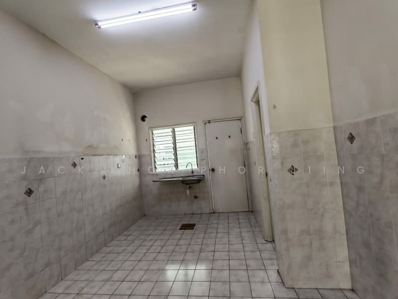 2-storey Terraced House for Rent in Setia Alam (Selangor) - Jack Khor Phor Jiing - Kitchen - PropertyGuru.com.my