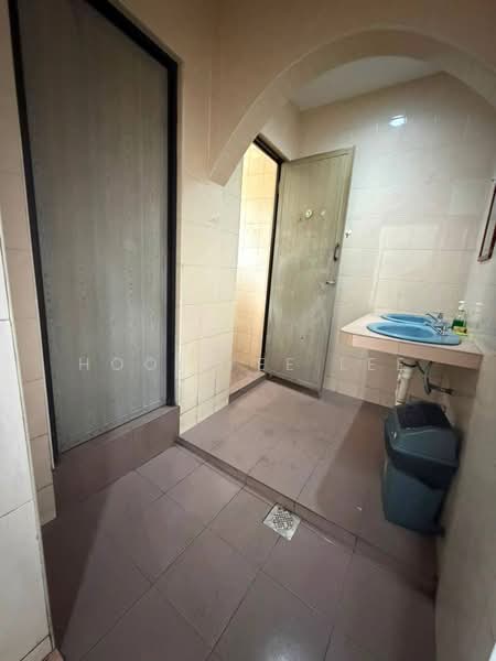 Shop for Sale in Taman Dato Onn (Johor Bahru) - Hooi Yee Lee - PropertyGuru.com.my