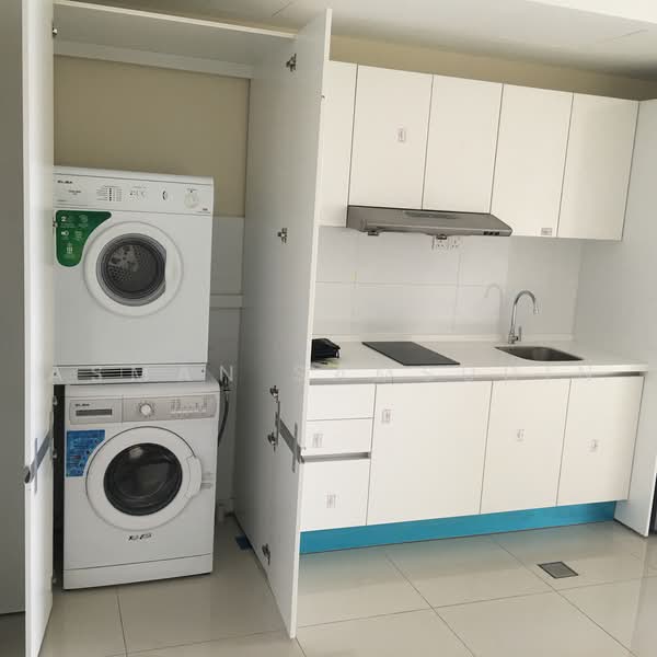 Service Residence for Sale at Suria Jelutong - Asman Samsudin - Kitchen - PropertyGuru.com.my