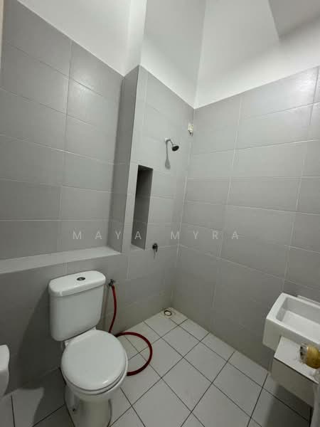 Rumah Teres 2 Tingkat untuk Dijual di Eco Grandeur (Puncak Alam) - Maya Myra - Bathroom - PropertyGuru.com.my