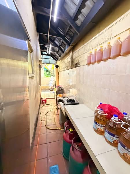 Semi-Detached House for Sale in Batu 9 (Cheras) - Addy Ng - Kitchen - PropertyGuru.com.my