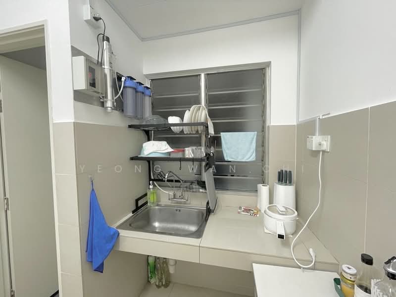 Kondominium untuk Dijual di Hijauan Puteri Condominium - Yeong Wan Chi - Kitchen - PropertyGuru.com.my