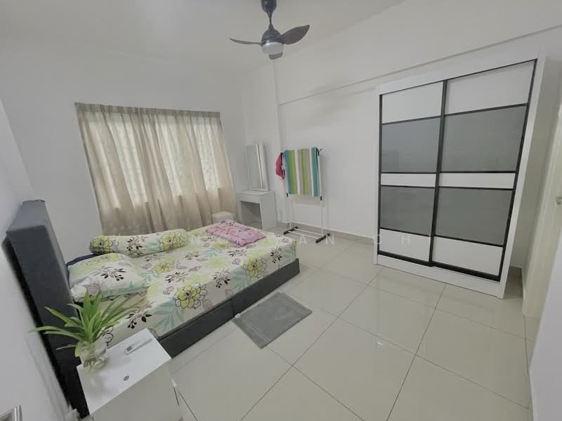 Kondominium untuk Dijual di Hijauan Puteri Condominium - Yeong Wan Chi - Bedroom - PropertyGuru.com.my
