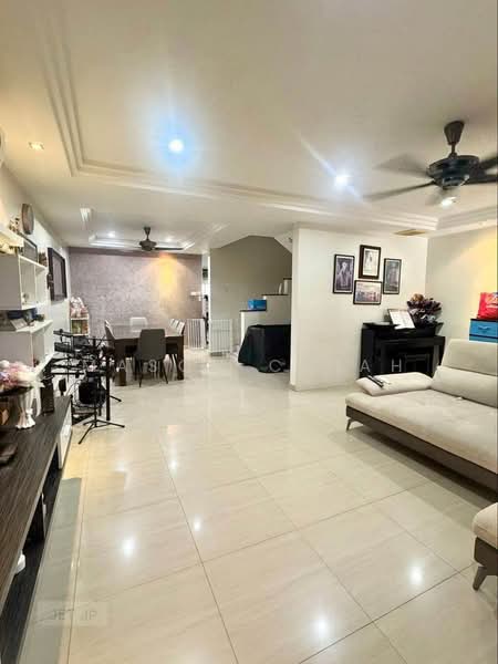 Rumah Teres 2 Tingkat untuk Dijual di Bandar Bukit Tinggi 2 (Klang) - Mason Chiah - Living Room - PropertyGuru.com.my
