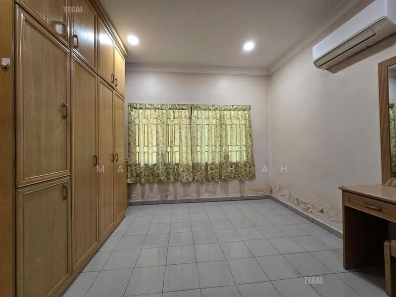 Semi-Detached House for Sale in Taman Eng Ann (Klang) - Mason Chiah - Bedroom - PropertyGuru.com.my