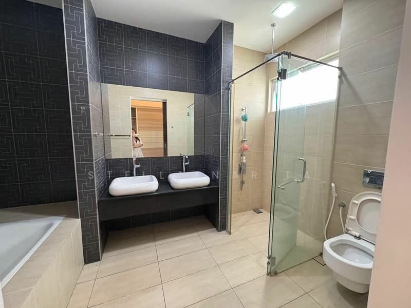 Bungalow House for Sale in East Ledang (Iskandar Puteri (Nusajaya)) - Stella Narita - Bathroom - PropertyGuru.com.my