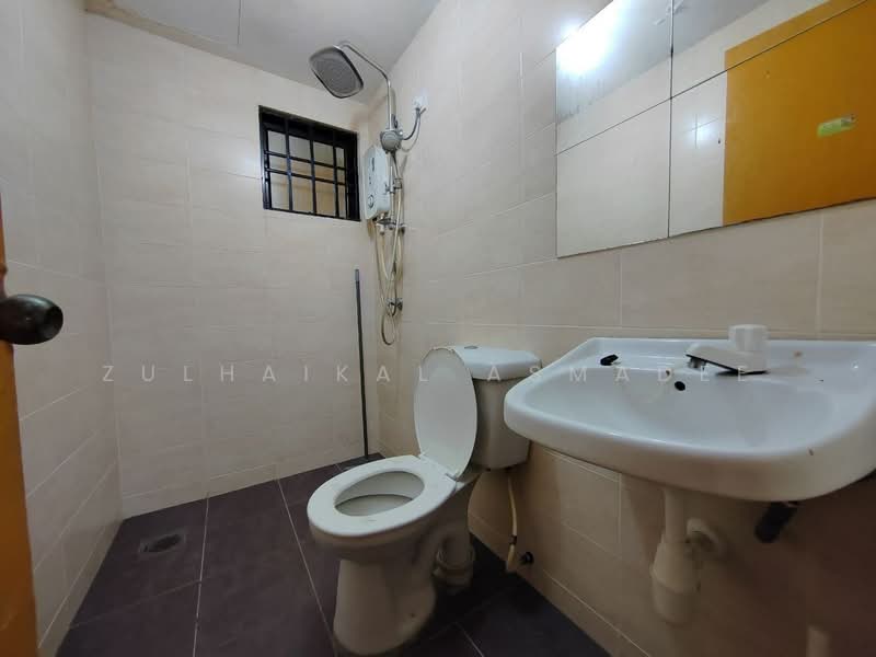 Kondominium untuk Disewa di Sri Putramas - Zulhaikal Asmadee - Bathroom - PropertyGuru.com.my