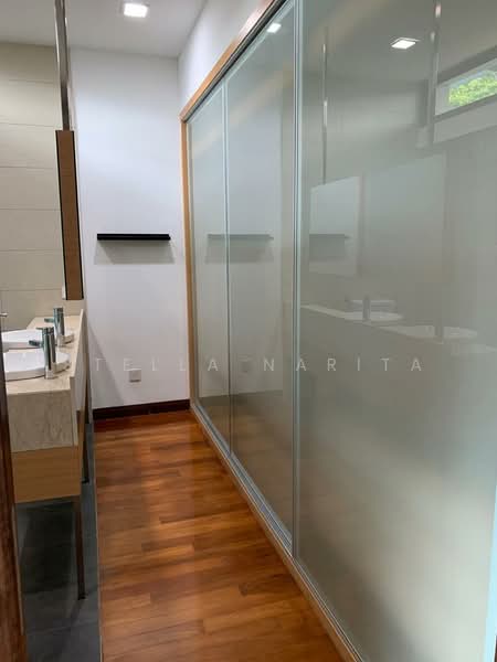 Rumah Banglo untuk Disewa di Leisure Farm (Gelang Patah) - Stella Narita - Bathroom - PropertyGuru.com.my