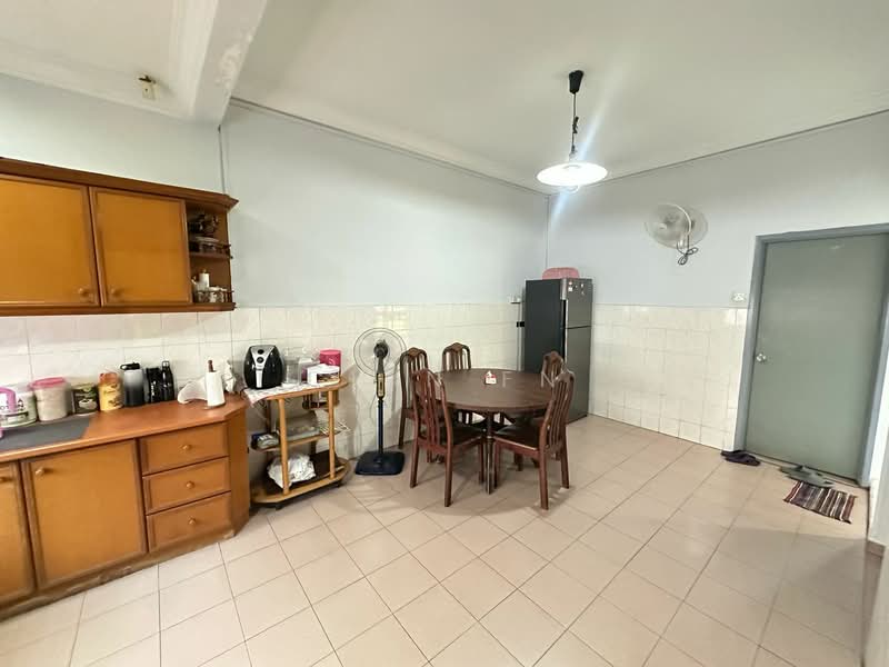 2-storey Terraced House for Sale in Taman Bertam Jaya (Cheng) - CHIN FN - Kitchen - PropertyGuru.com.my