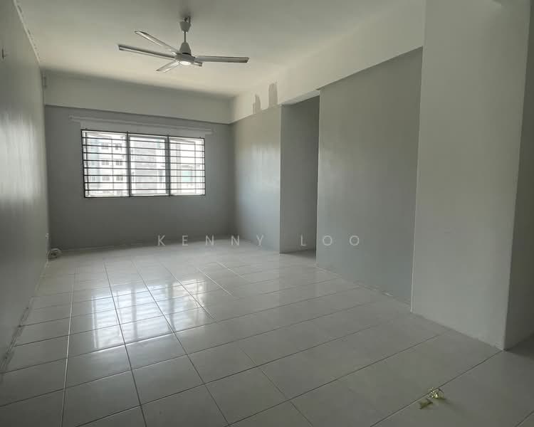 Pangsapuri untuk Disewa di Sutra Villa - Kenny Loo - Living Room - PropertyGuru.com.my