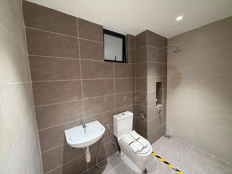 Service Residence for Sale at Bodaiju Residences - Eric Foo - Bathroom - PropertyGuru.com.my
